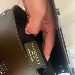 Selling used like new